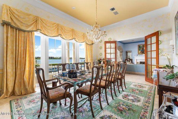 Chandelier, Dining room, Interior, Recessed Lighting, Water