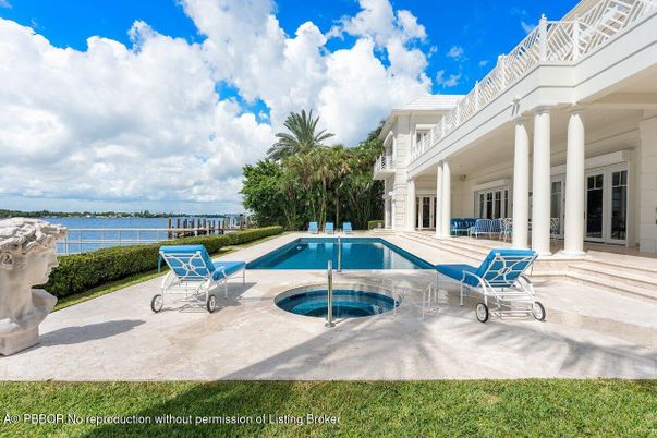 Exterior, Pool, Water