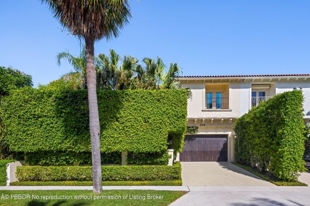 Attached, Exterior, Facade, Mediterranean