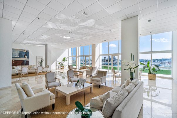 Dining room, Interior, Living room, Recessed Lighting