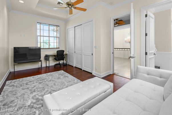Chandelier, Home Office, Interior, Recessed Lighting, Wood Texture Flooring