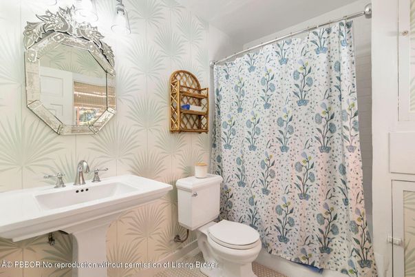Bathroom, Interior