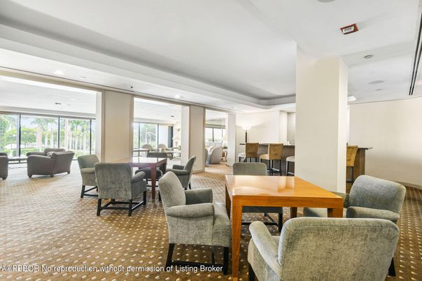 Dining room, Interior, Living room, Recessed Lighting