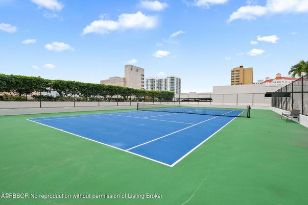 Exterior, Tennis Courts