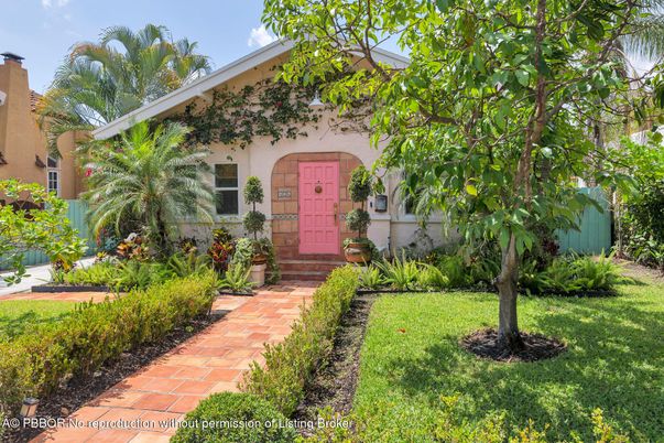 Backyard, Exterior, Facade, Spanish Mediterranean