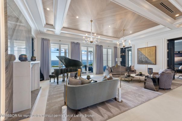Interior, Living room, Pendant Lights, Piano, Recessed Lighting