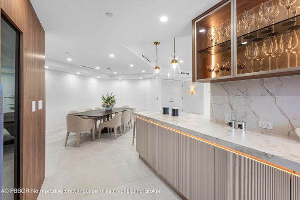 Dining room, Interior, Marble Walls, Pendant Lights, Recessed Lighting