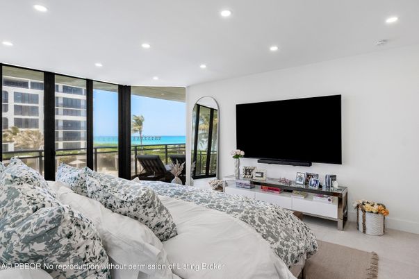 Bedroom, Interior, Recessed Lighting, Water