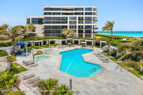 Exterior, Pool, Water