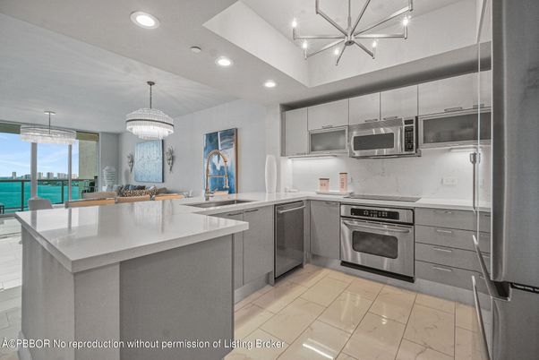 Chandelier, Interior, Kitchen, Recessed Lighting, Stainless Steel Appliances, Water
