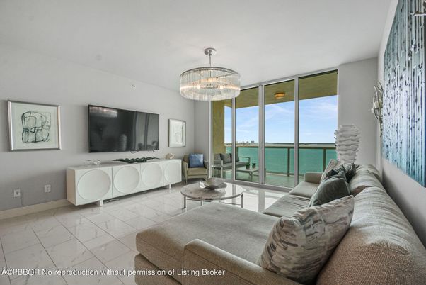 Chandelier, Interior, Living room, Water