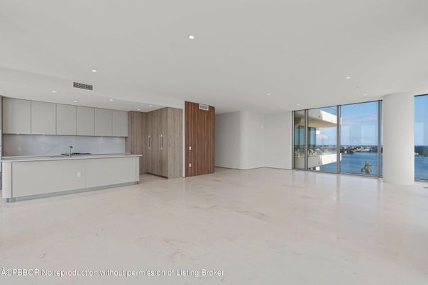 Empty room, Interior, Kitchen, Recessed Lighting, Water