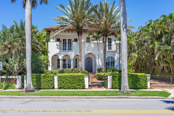 Exterior, Facade, Spanish Mediterranean