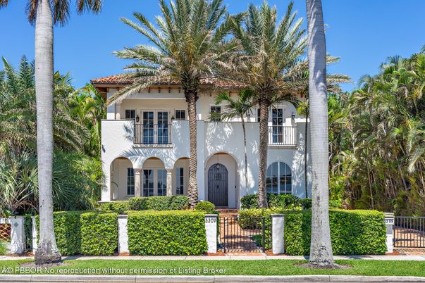Exterior, Facade, Spanish Mediterranean