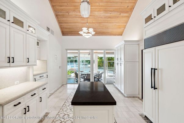 Chandelier, Dining room, Interior, Pendant Lights, Water, Wooden Ceilings
