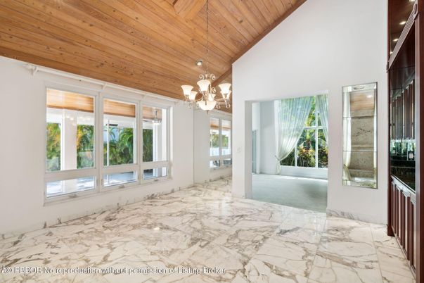 Chandelier, Empty room, Interior, Marble, Wooden Ceilings