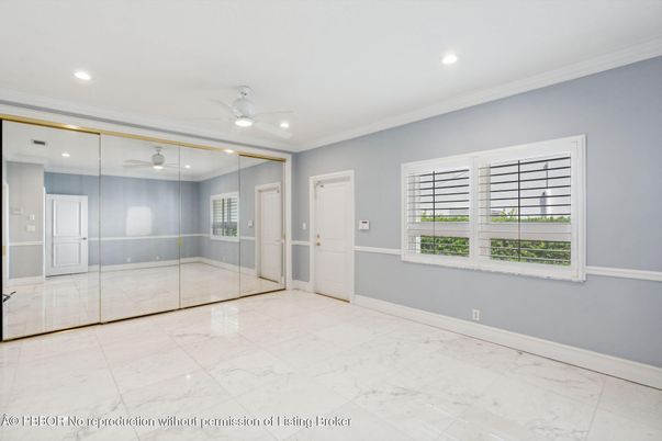 Empty room, Interior, Marble, Recessed Lighting
