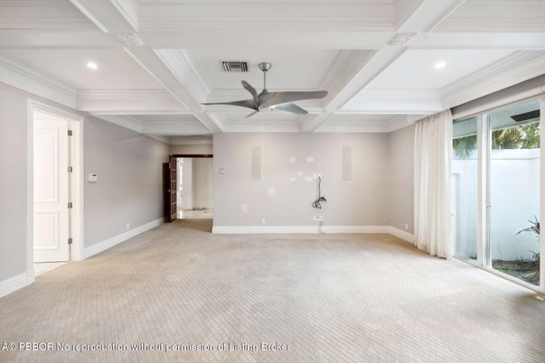 Empty room, Interior, Recessed Lighting