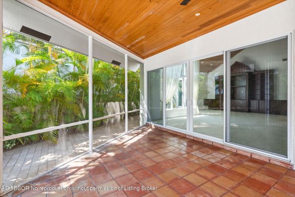 Interior, Recessed Lighting, Sun Room, Wooden Ceilings