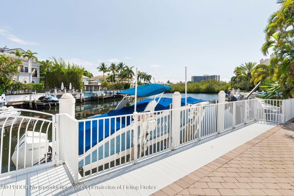Exterior, Pool, Water