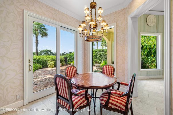 Chandelier, Dining room, Interior