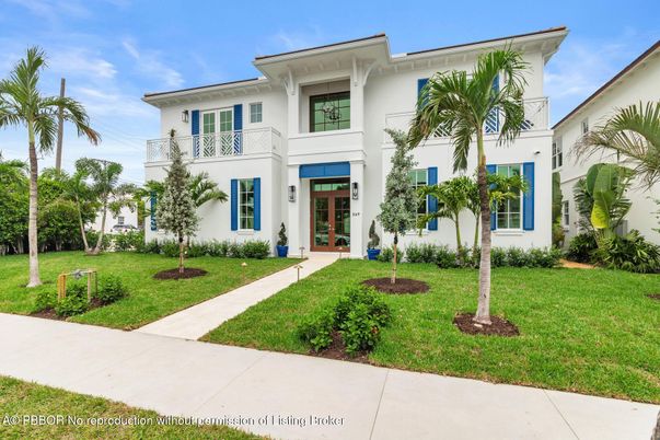 Backyard, Exterior, Facade, Mediterranean