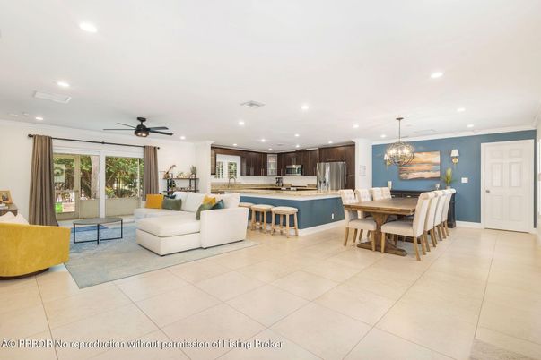 Chandelier, Dining room, Interior, Kitchen, Living room, Recessed Lighting