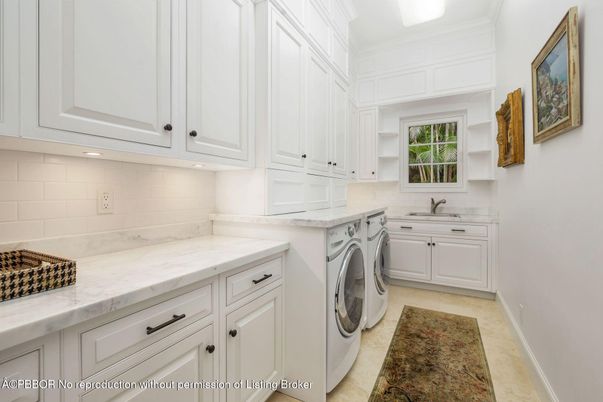Interior, Recessed Lighting, Washer