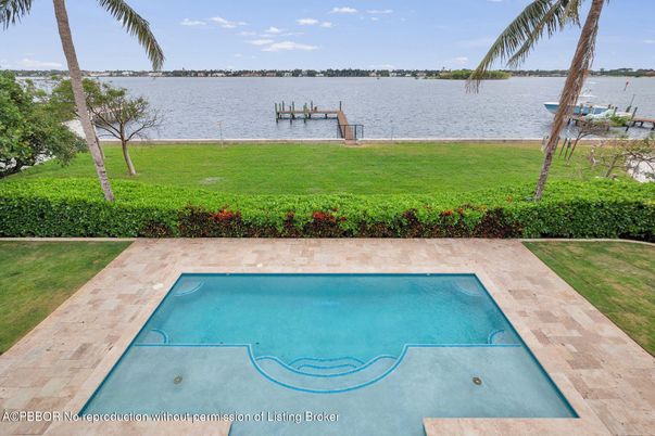 Exterior, Pool, Water