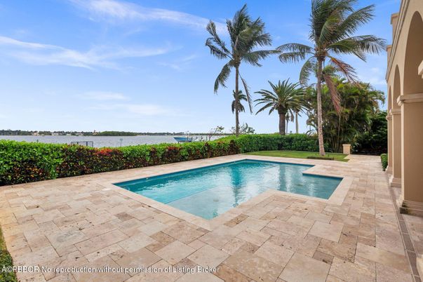 Exterior, Pool, Water