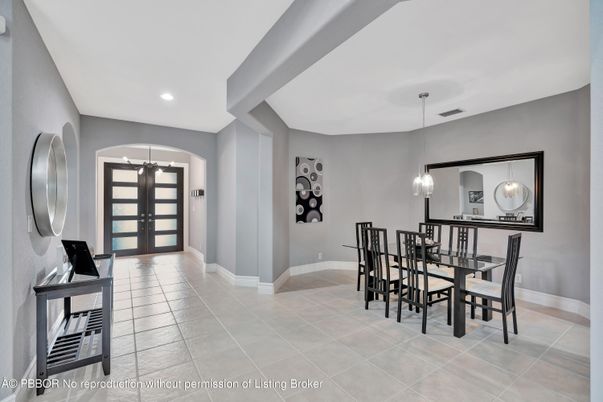 Dining room, Interior, Pendant Lights, Recessed Lighting