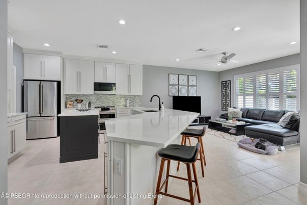 Interior, Kitchen, Living room, Recessed Lighting, Stainless Steel Appliances