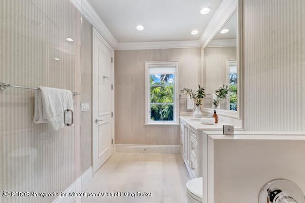 Bathroom, Interior, Recessed Lighting
