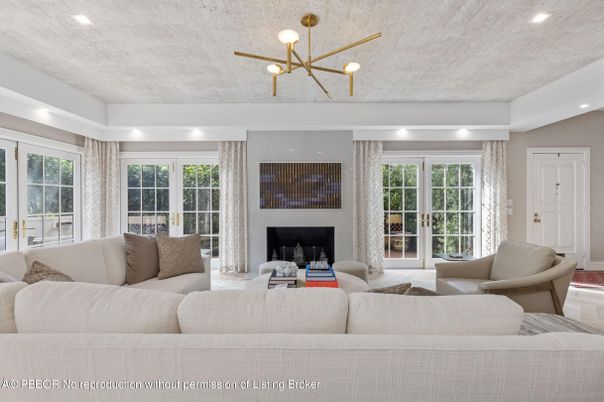 Fireplace, Interior, Living room, Pendant Lights, Recessed Lighting