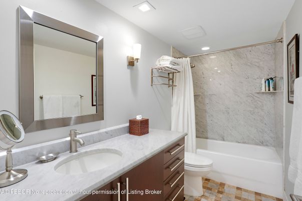 Bathroom, Interior, Marble Walls, Recessed Lighting