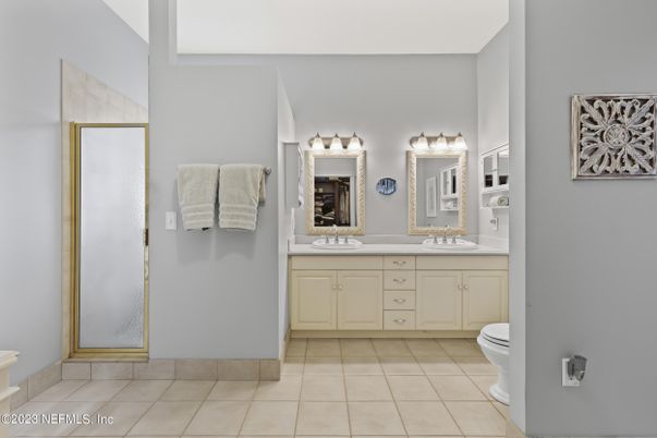 Bathroom, Dual Sink Vanities, Interior