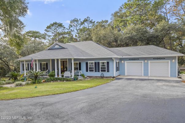 Attached, Exterior, Facade, Ranch