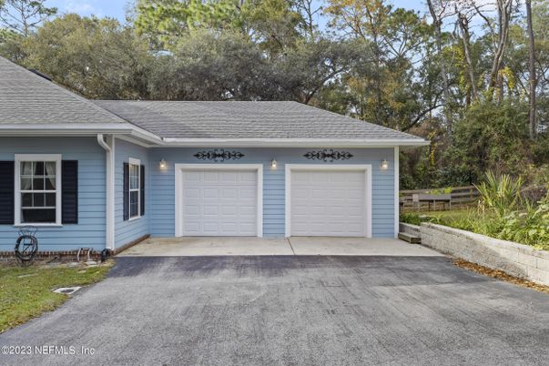 Detached Garage, Exterior
