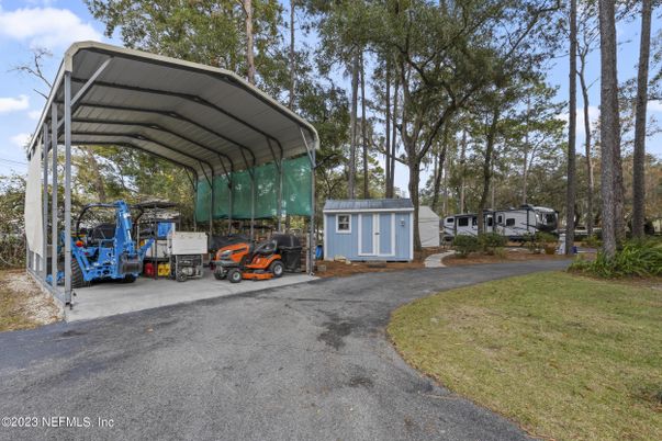 Backyard, Exterior
