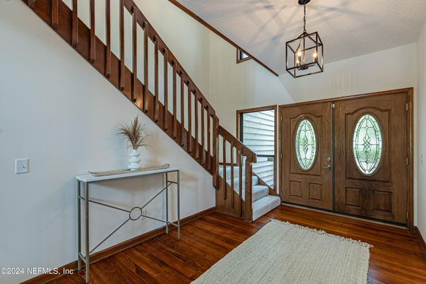Interior, Pendant Lights, Wood Texture Flooring