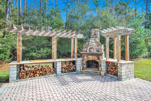 Exterior, Fireplace