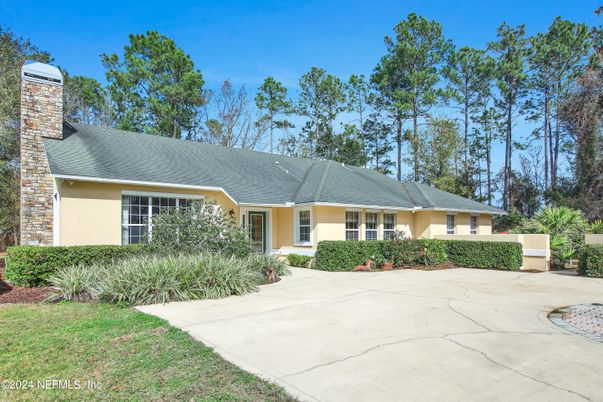 Backyard, Exterior, Facade, Ranch