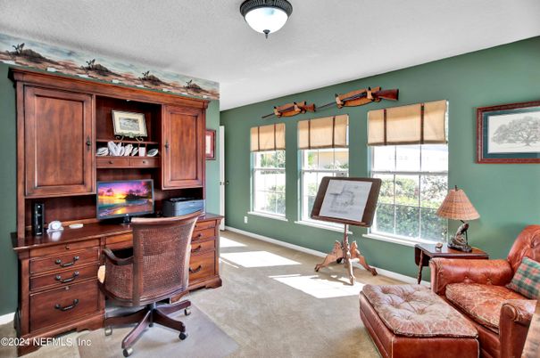 Home Office, Interior