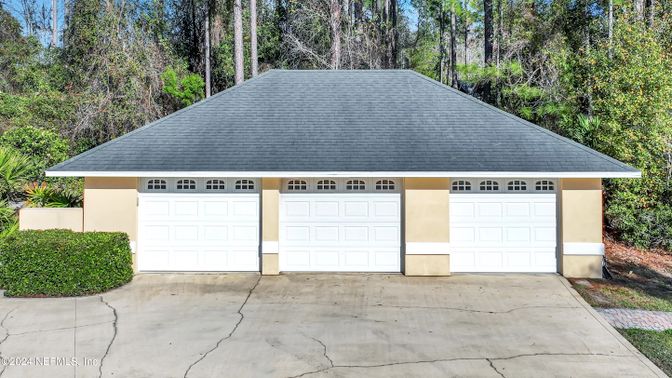 Detached Garage, Exterior
