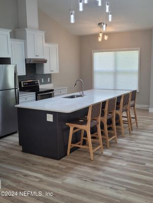 Interior, Kitchen, Pendant Lights, Wood Texture Flooring