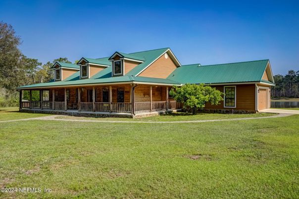 Backyard, Exterior, Facade, Log Home