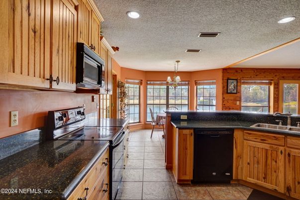 Chandelier, Dining room, Interior, Kitchen, Recessed Lighting