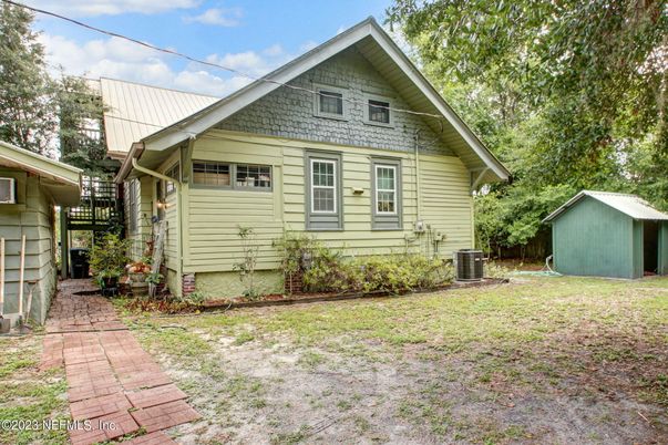 Backyard, Exterior