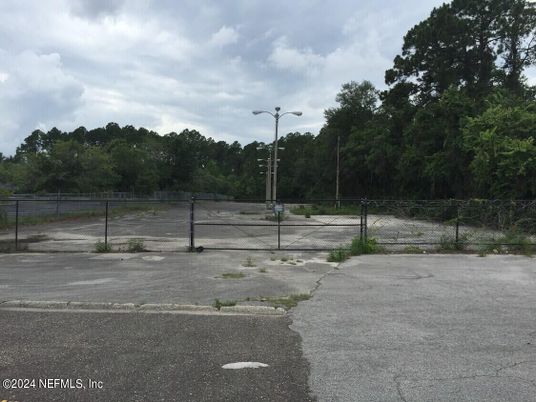 Exterior, Tennis Courts