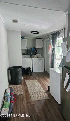 Interior, Washer, Wood Texture Flooring